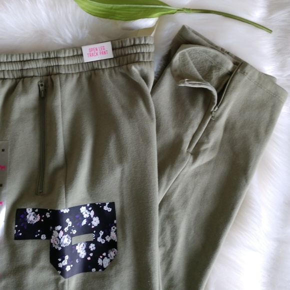 Size S🌺PINK VS OPEN LEG TRACK PANT - Picture 5 of 7